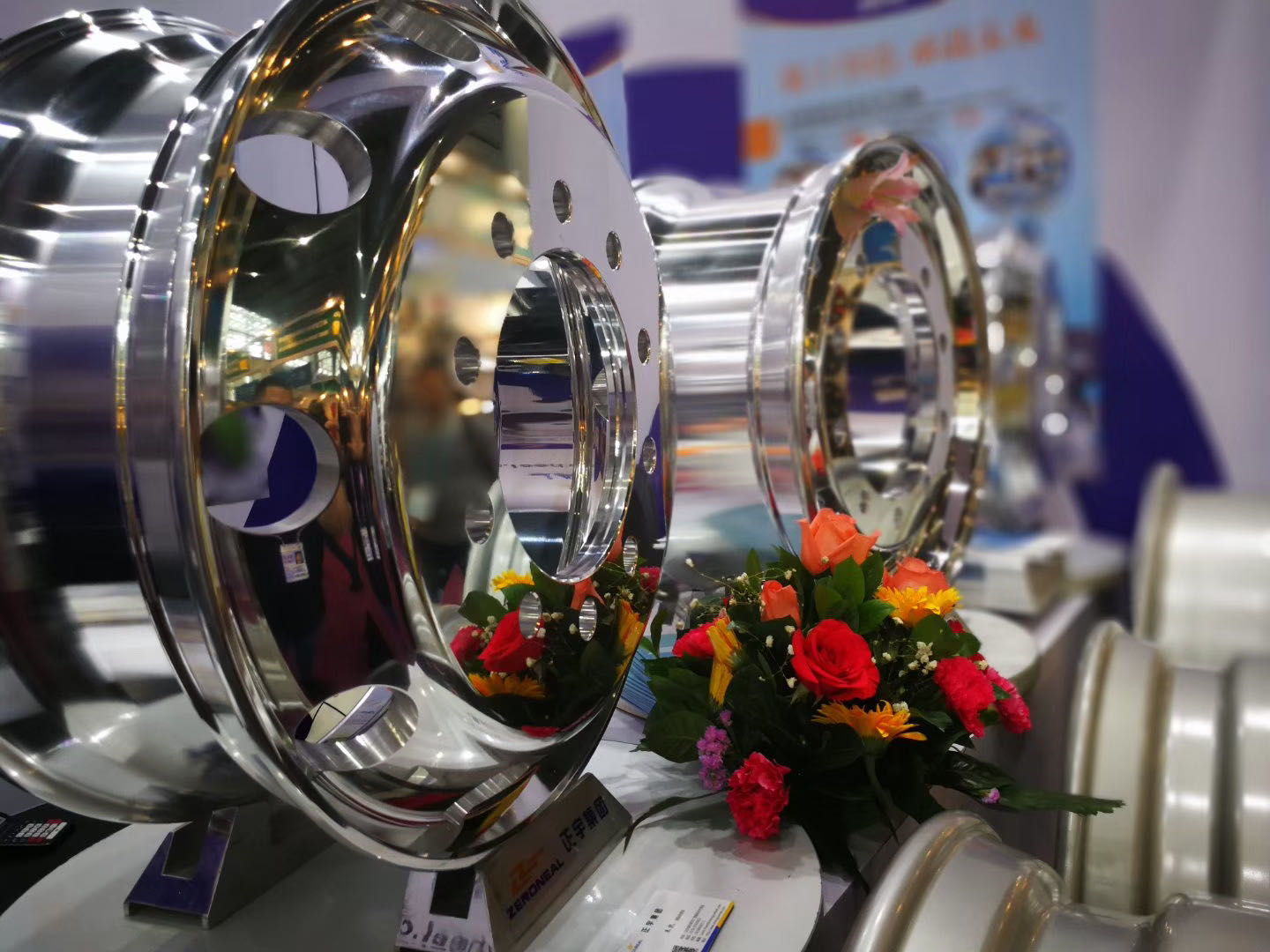 Manutenção de rodas forjadas de liga de alumínio-magnésio